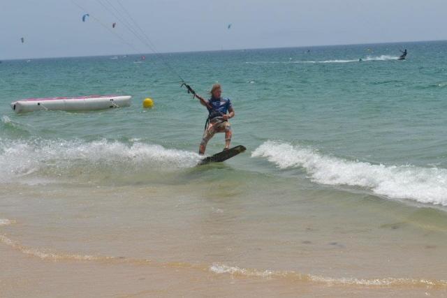  Sailing with a kite